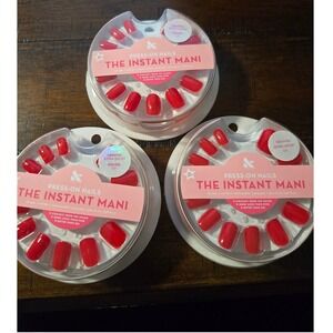 Olive and June The Instant Mani Press-On Nails CV Red Extra Short Squoval 3 Pack